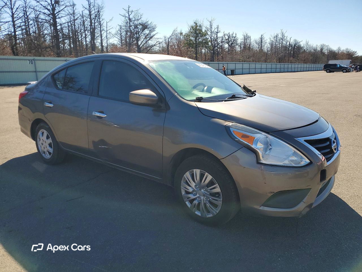Nissan Versa 2017