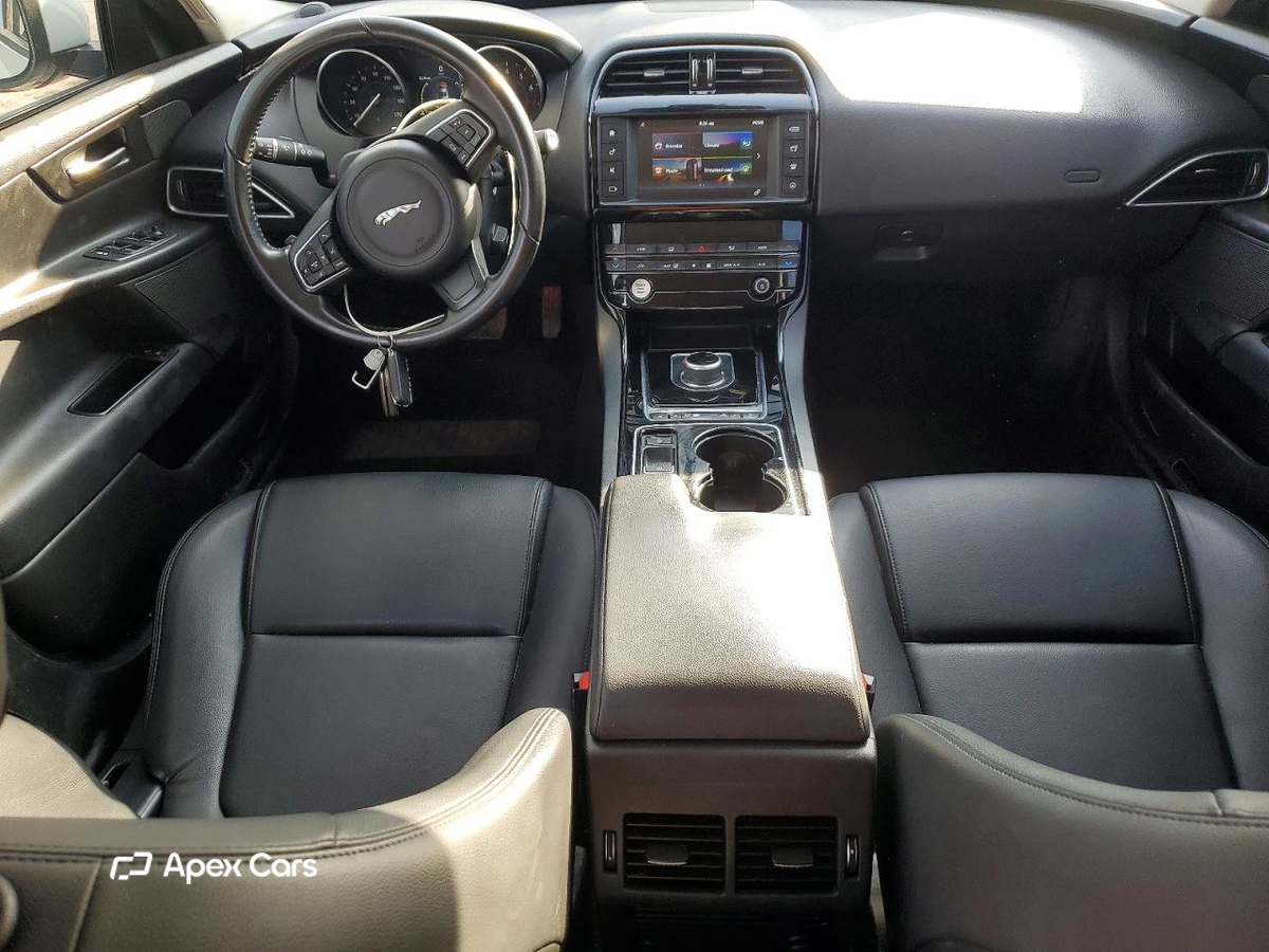Jaguar XE 2017