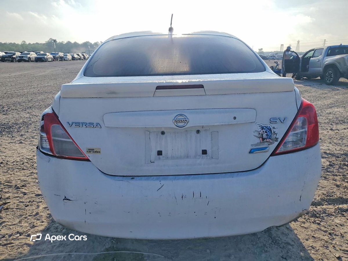 Nissan Versa 2014