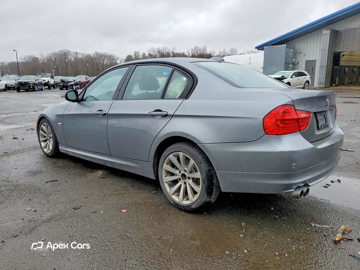 BMW Series 3 2011