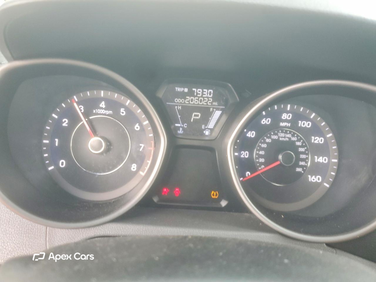 Hyundai Elantra 2013