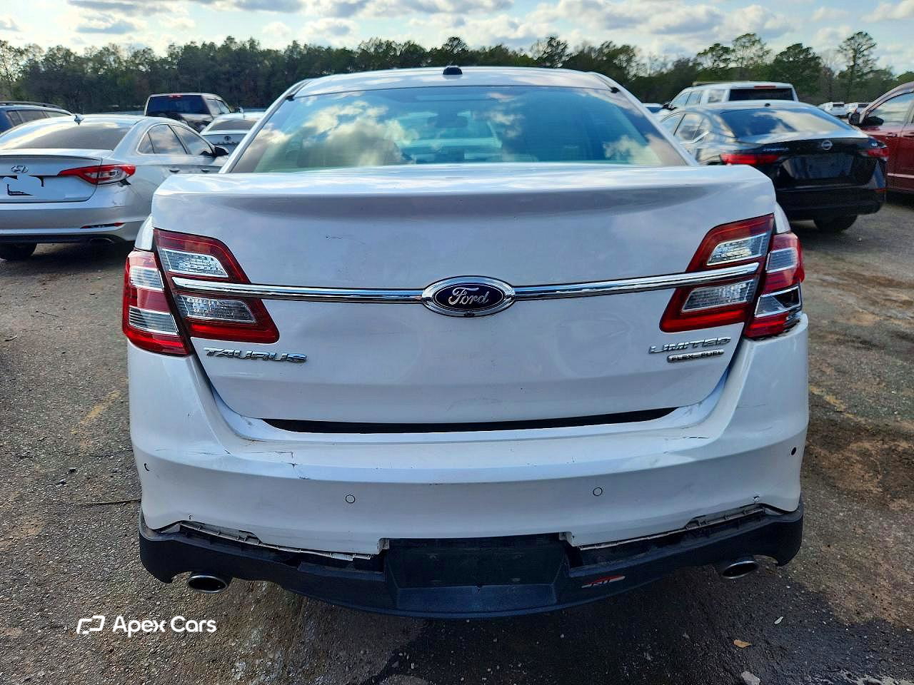 Ford Taurus 2017