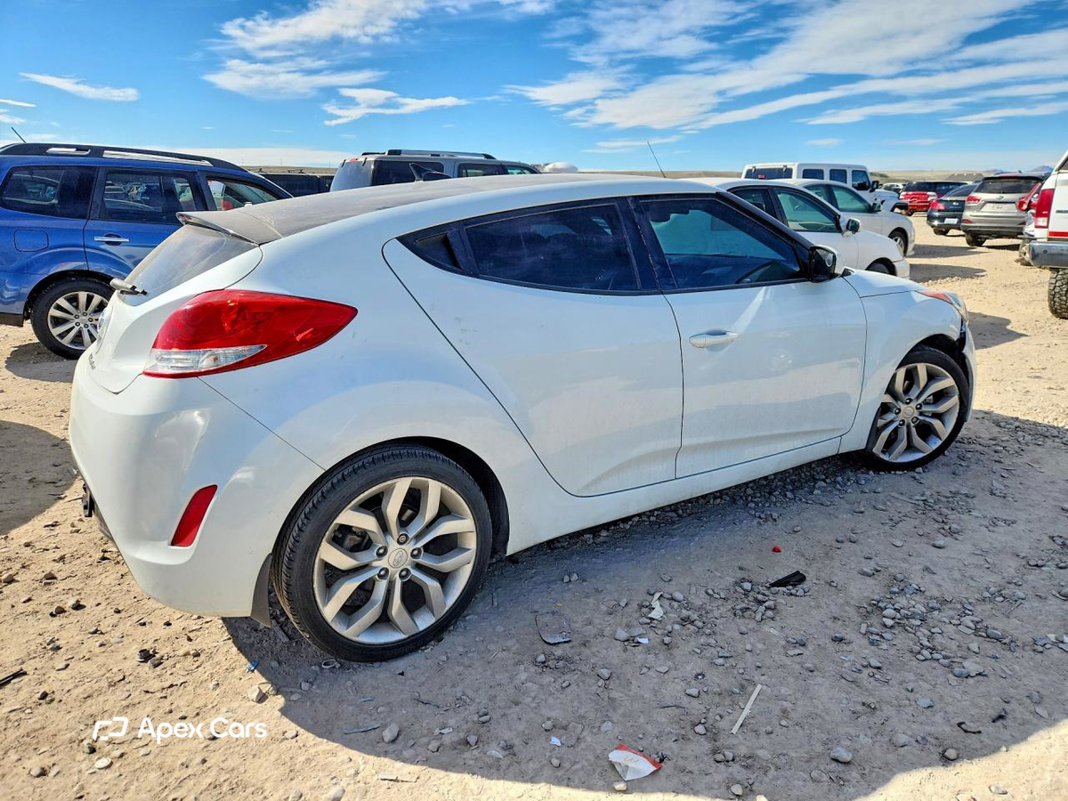 Hyundai Veloster 2013