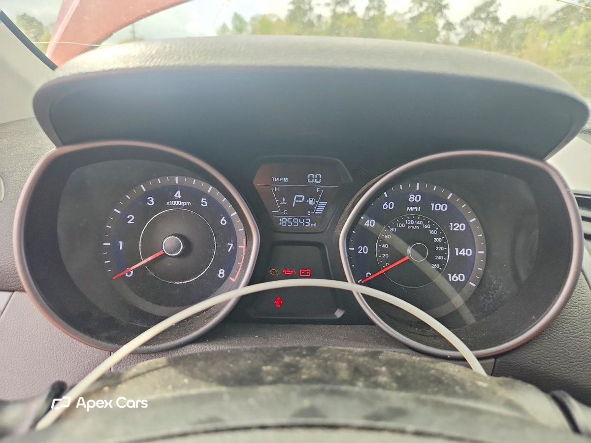 Hyundai Elantra 2015