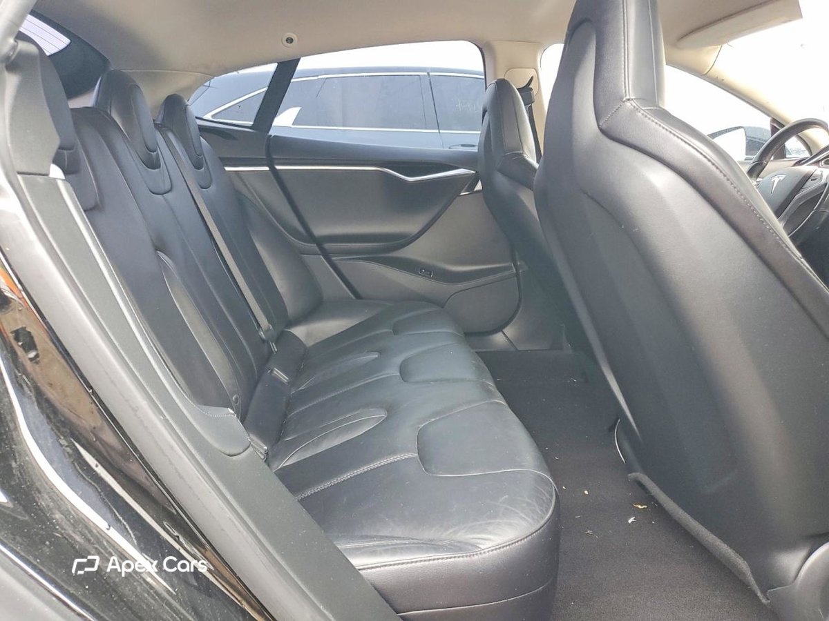 Tesla Model S 2014