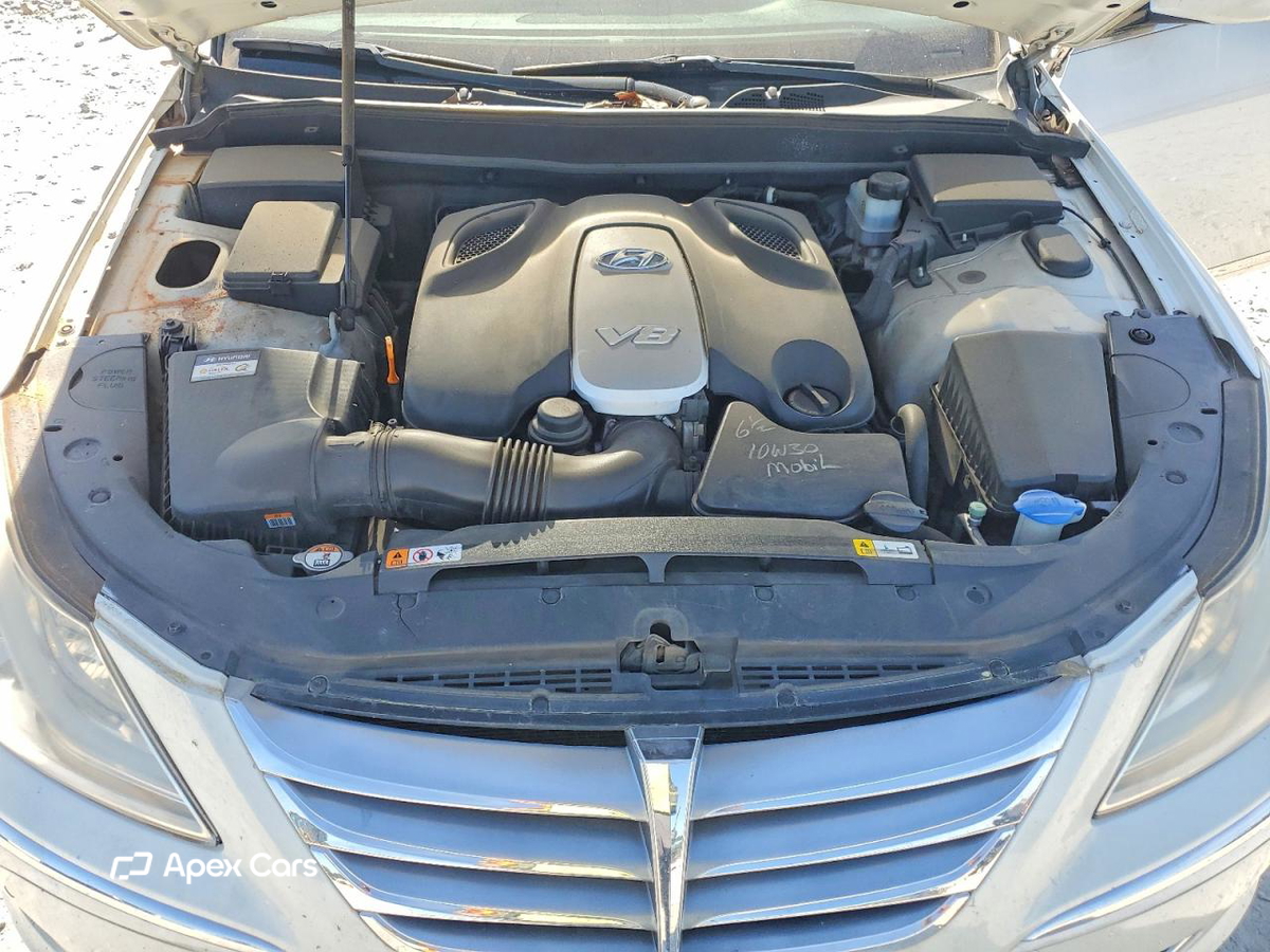 Hyundai Genesis 2012