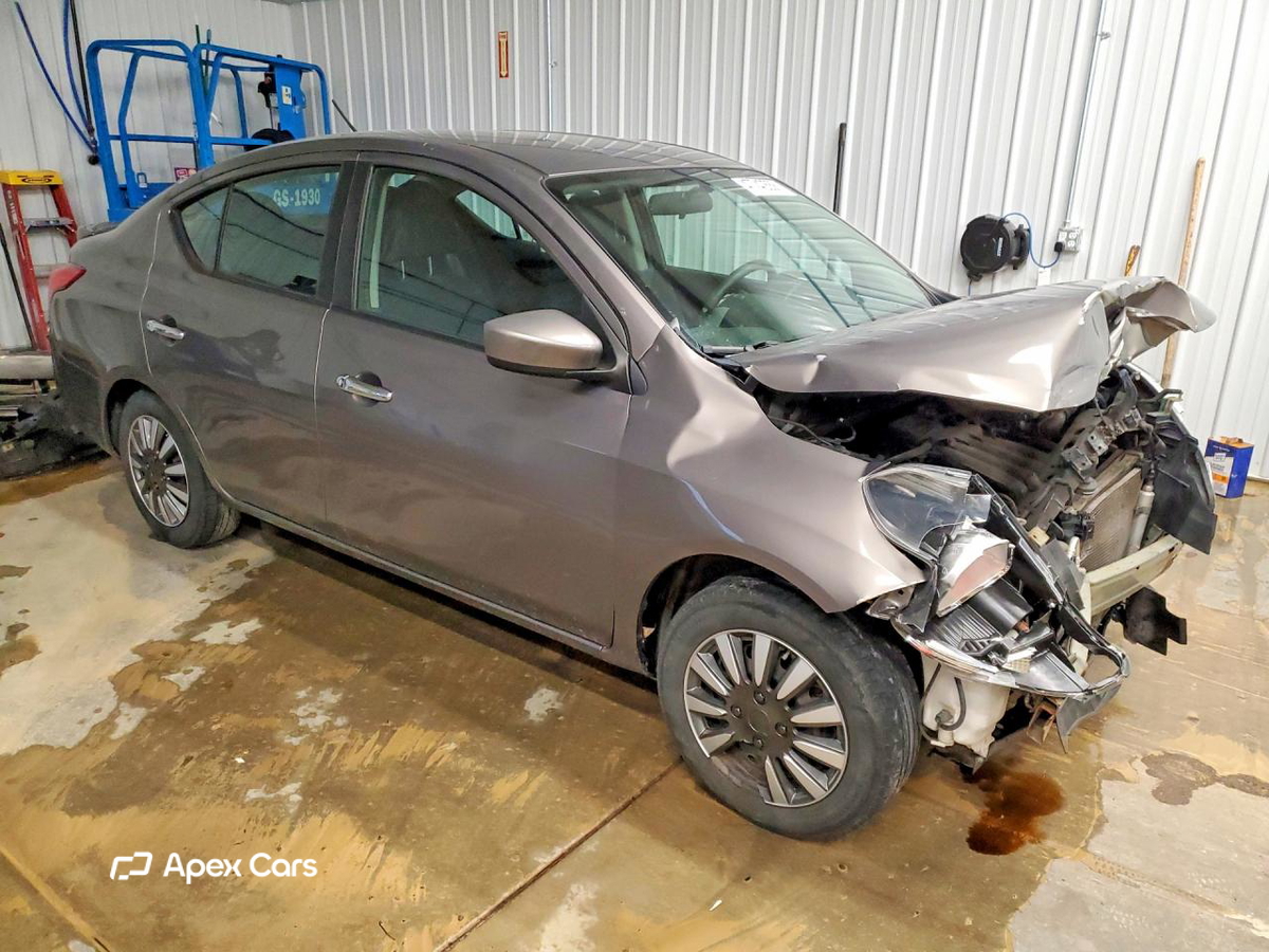 Nissan Versa 2016