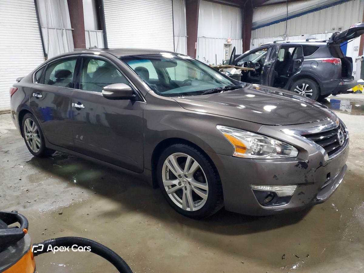 Nissan Altima 2013