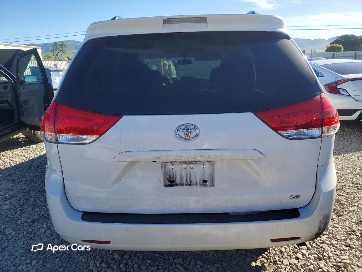 Toyota Sienna 2014