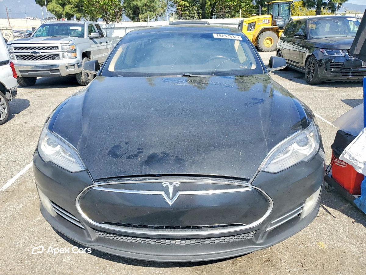 Tesla Model S 2013