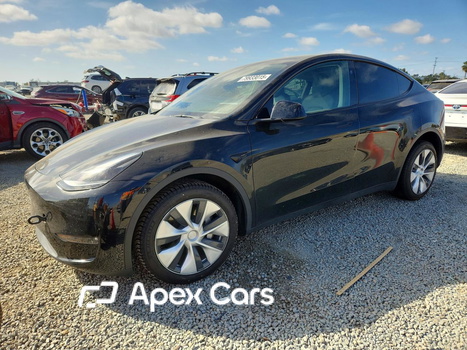 Tesla Model Y 2023 - Image 1 of 12