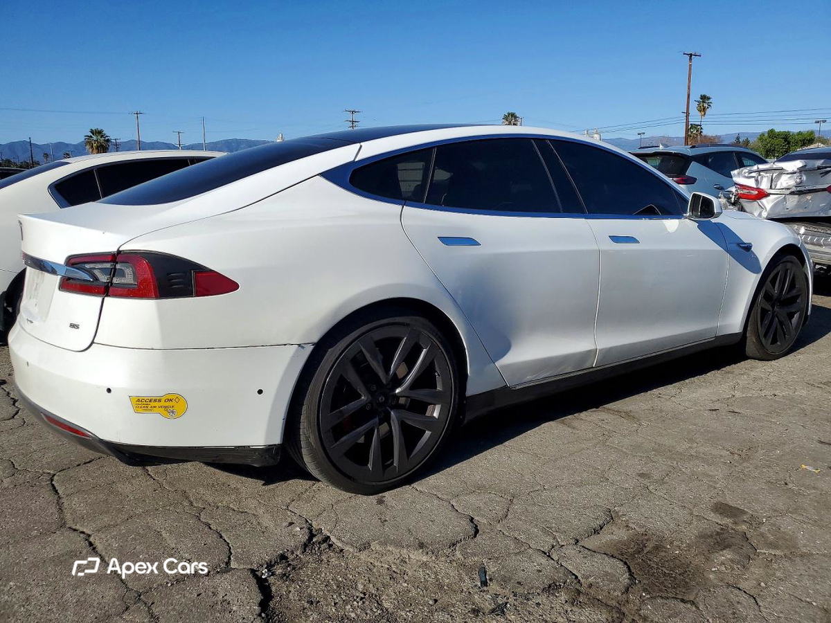 Tesla Model S 2013