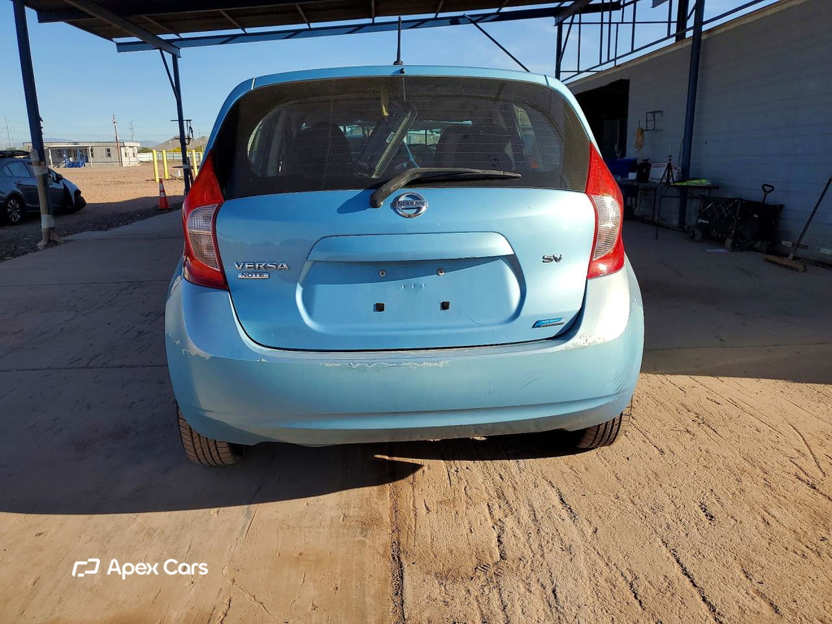 Nissan Versa 2015
