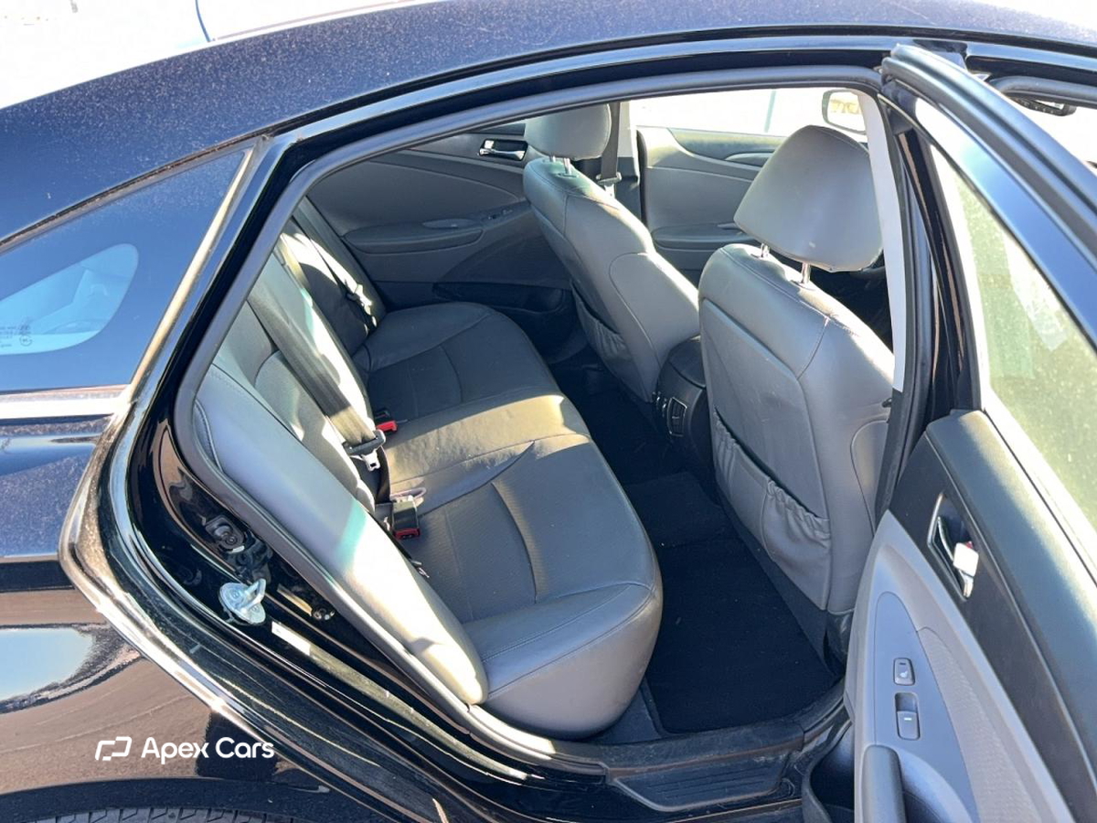 Hyundai Sonata 2012