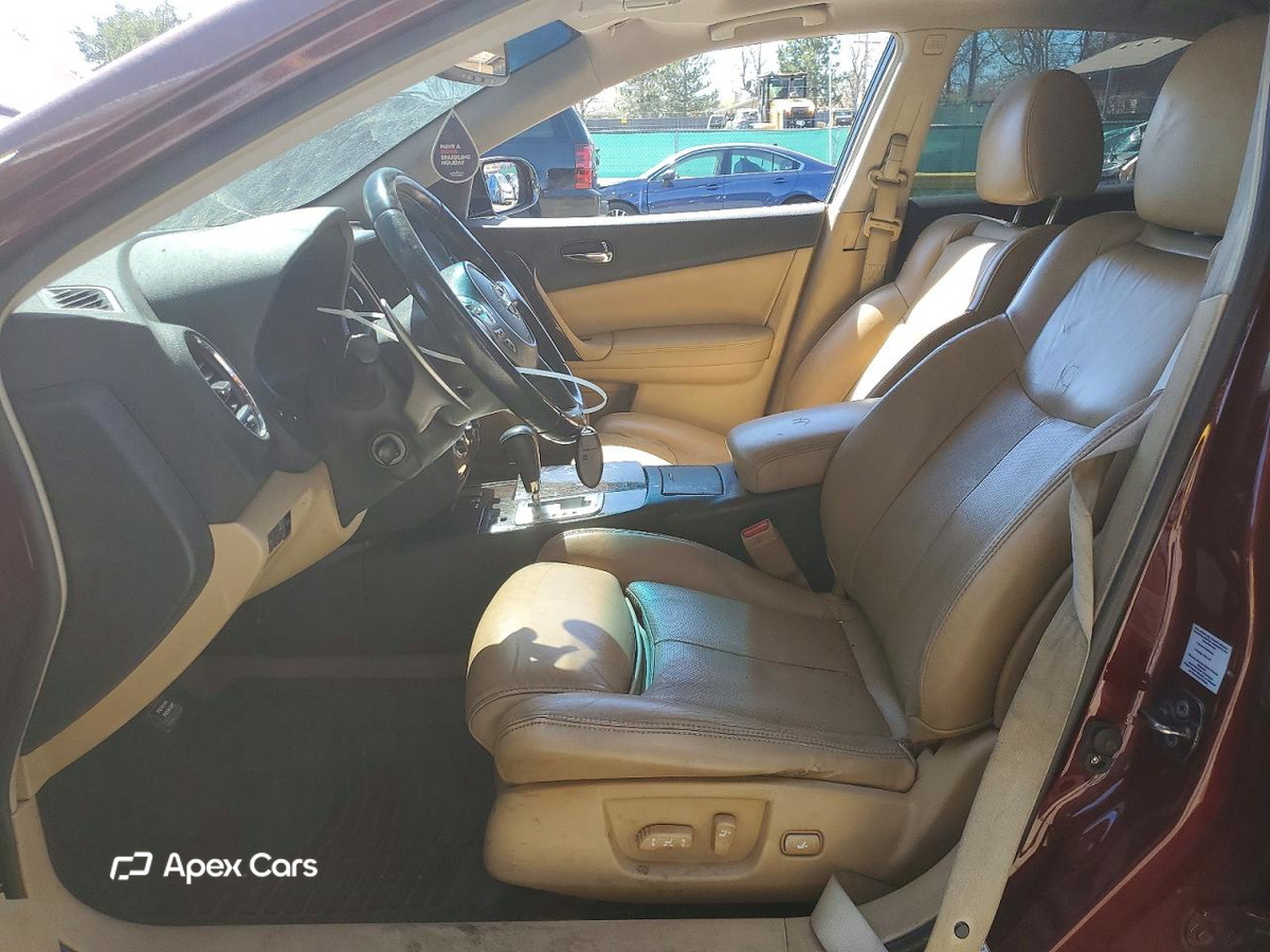 Nissan Maxima 2010
