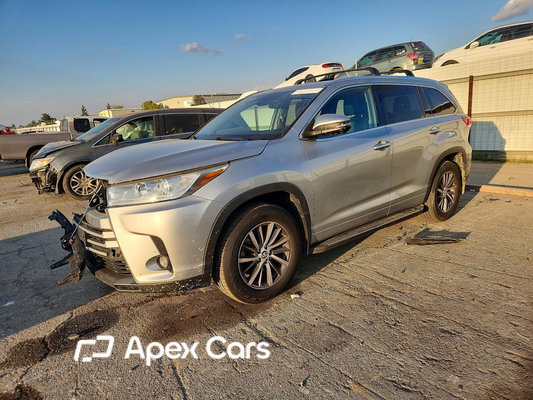 Toyota Highlander 2018 - Image 1 of 13