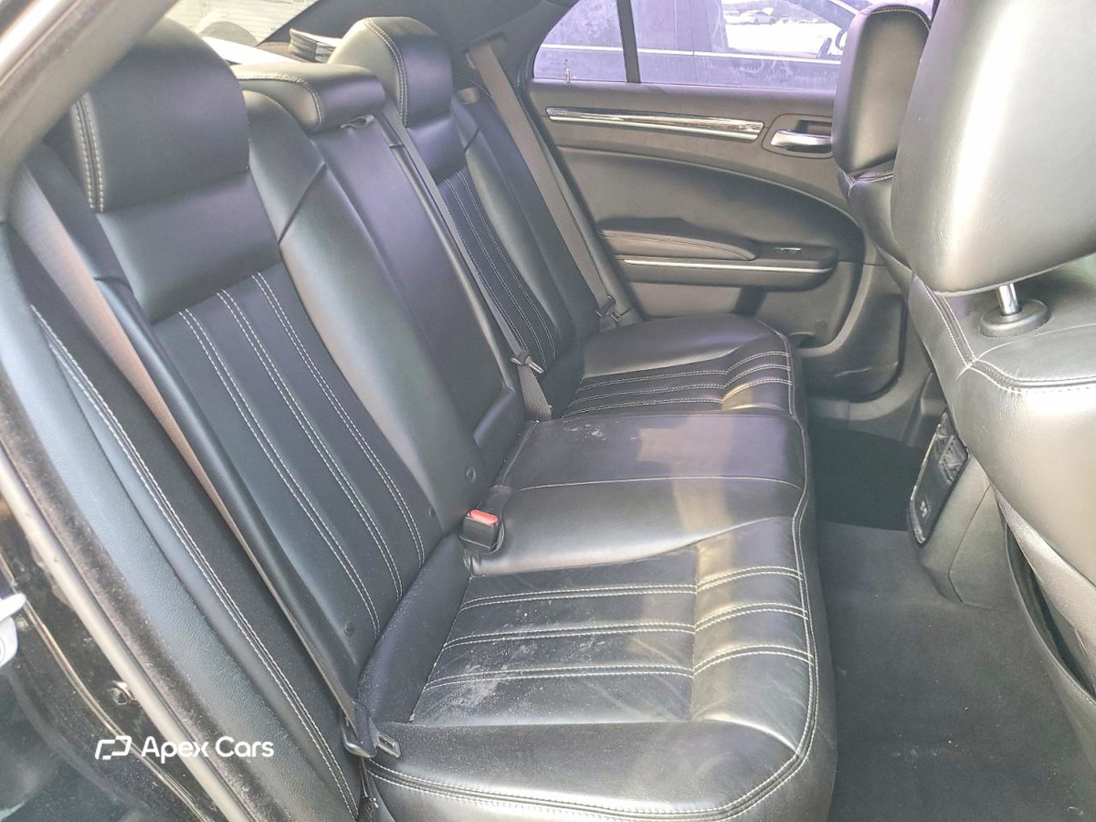 Chrysler 300 2019