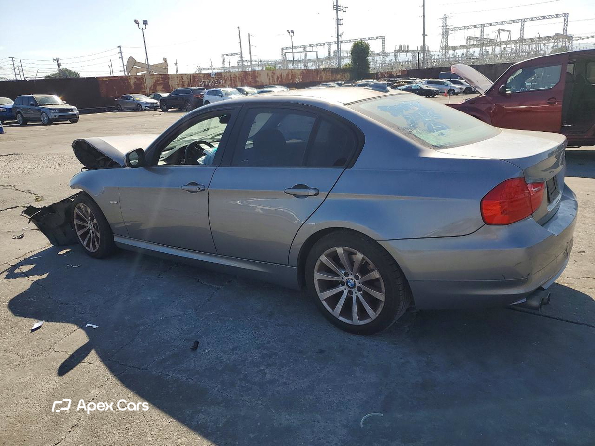 BMW Series 3 2011