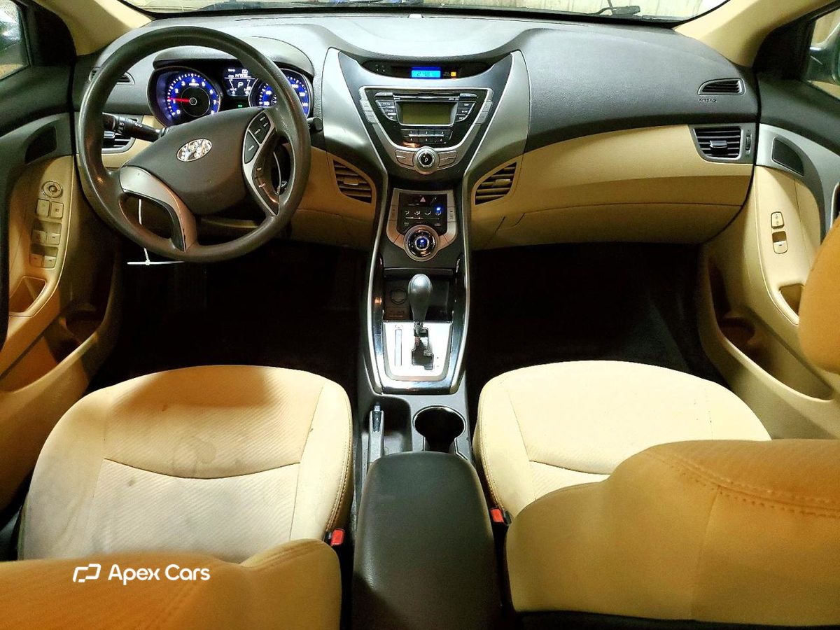 Hyundai Elantra 2013