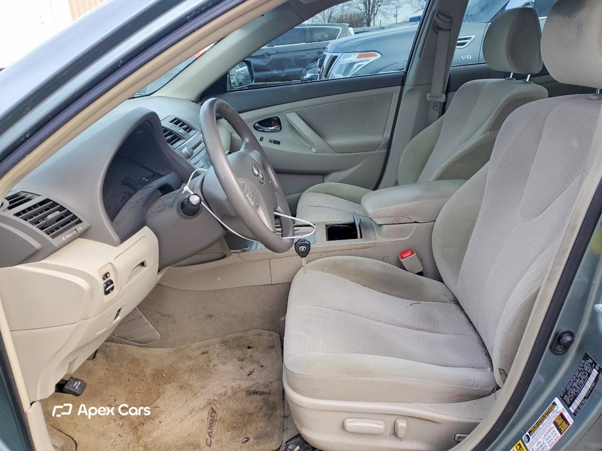 Toyota Camry 2011