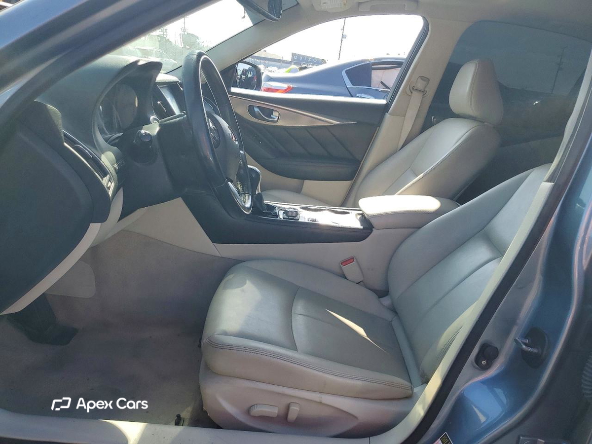Infiniti Q50 2015
