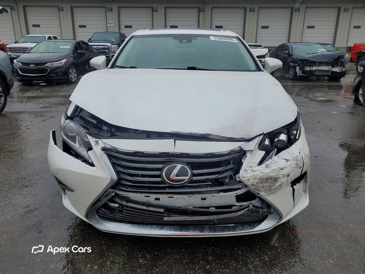 Lexus ES 2016