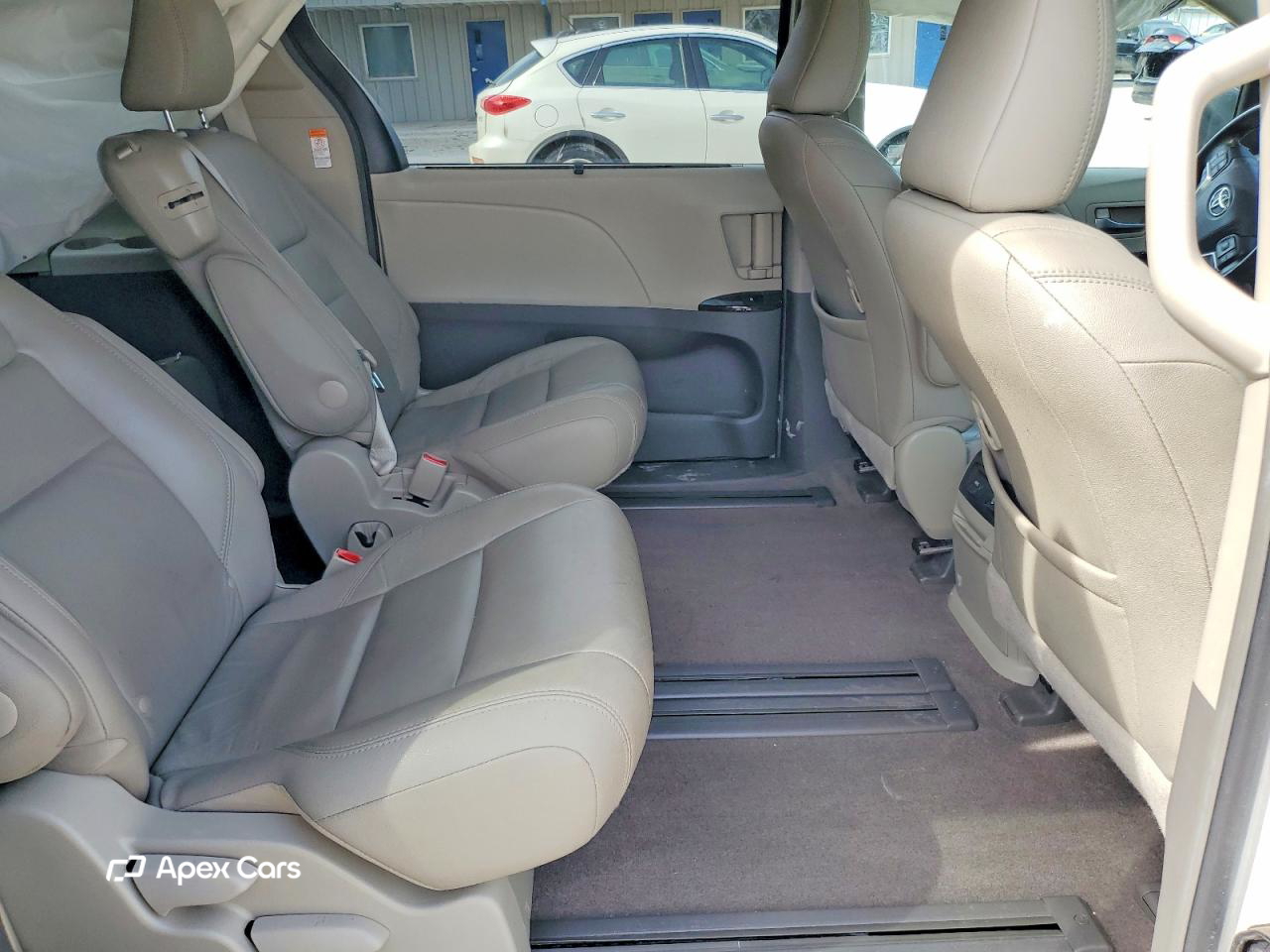 Toyota Sienna 2016