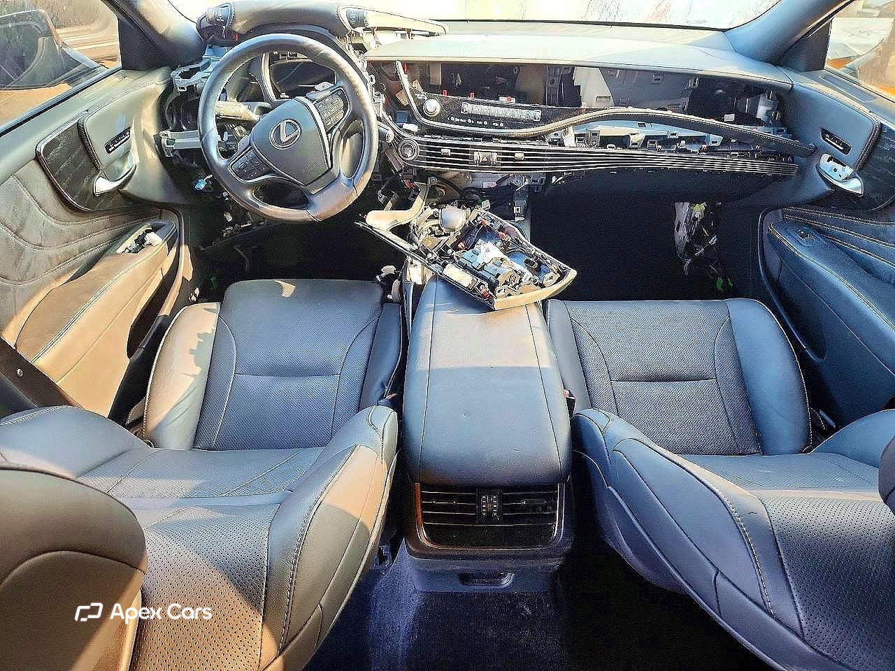 Lexus LS 2022
