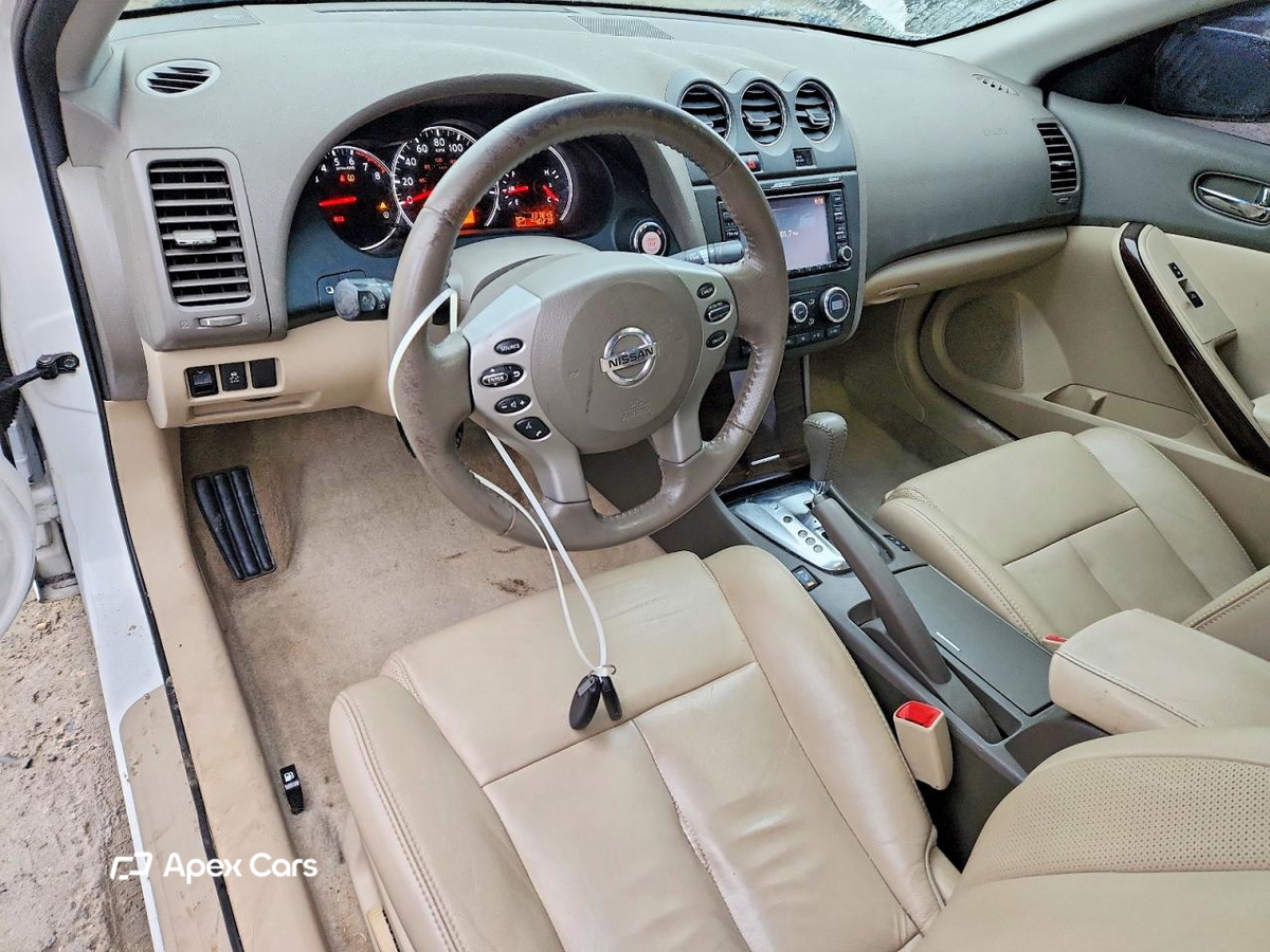 Nissan Altima 2012
