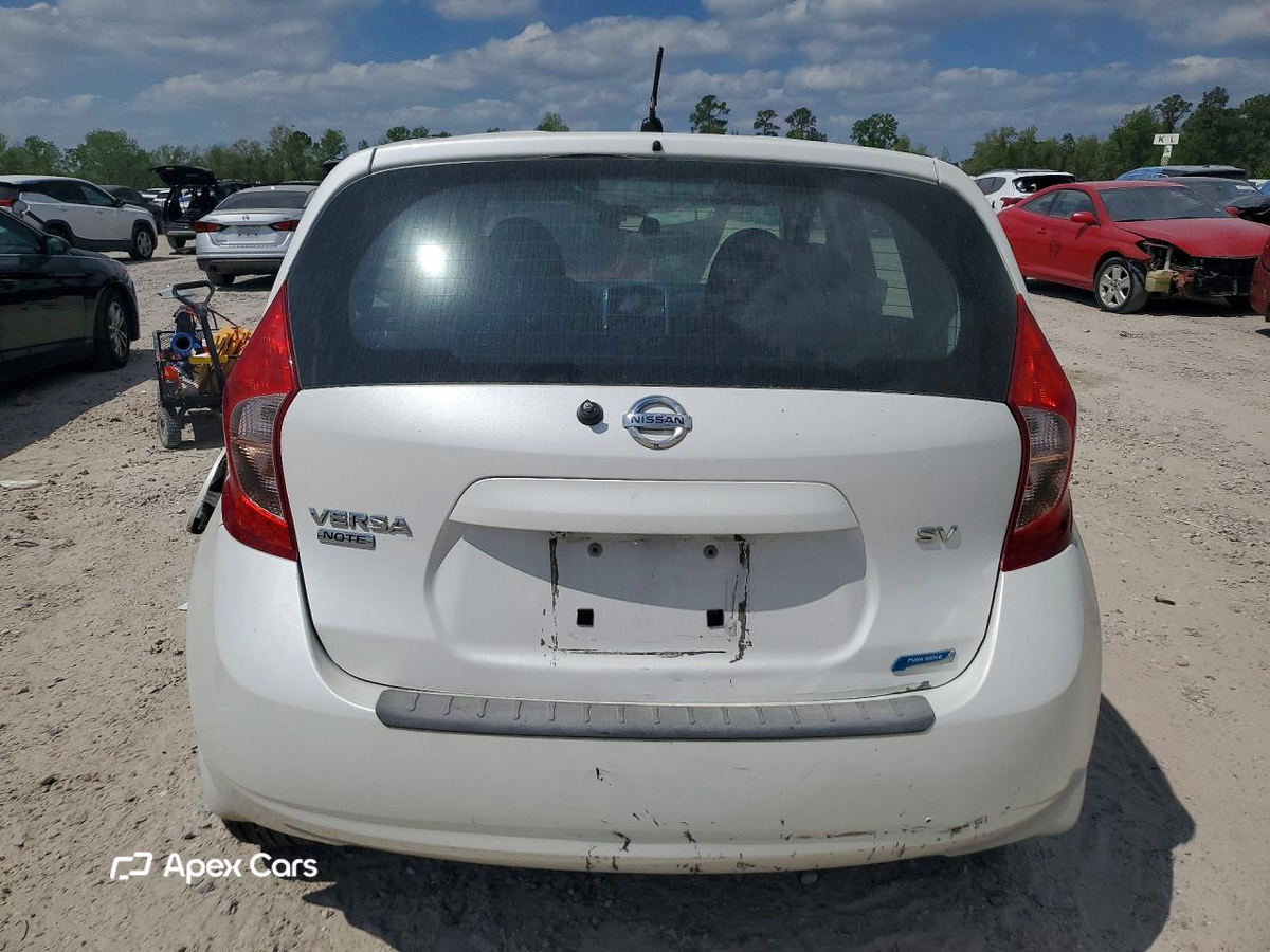Nissan Versa 2015