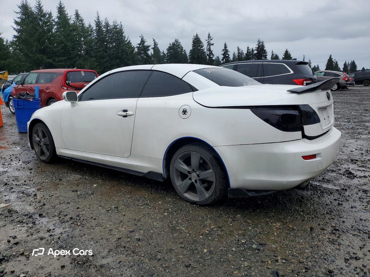 Lexus IS 2010