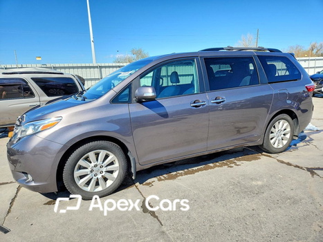 Toyota Sienna 2015 - Image 1 of 14