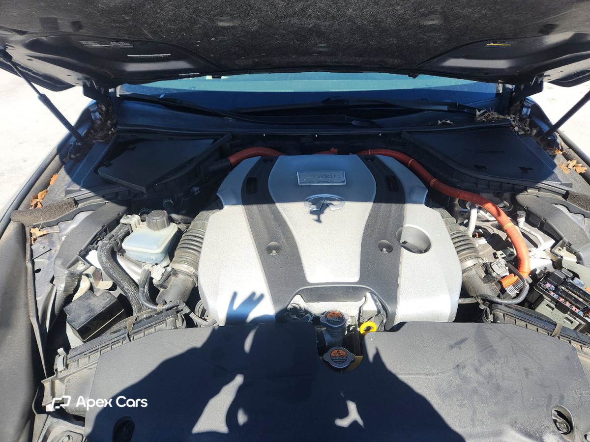 Infiniti Q50 2015