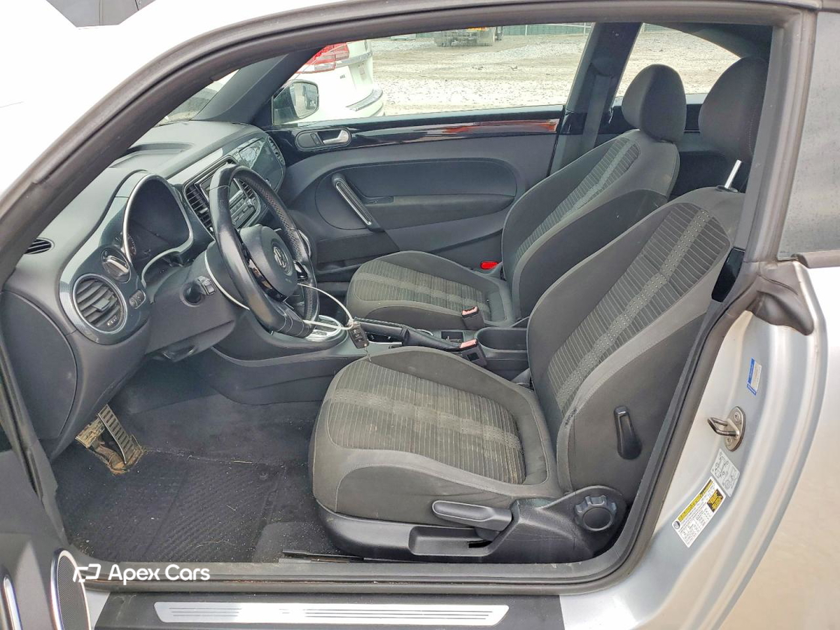 Volkswagen Beetle 2012