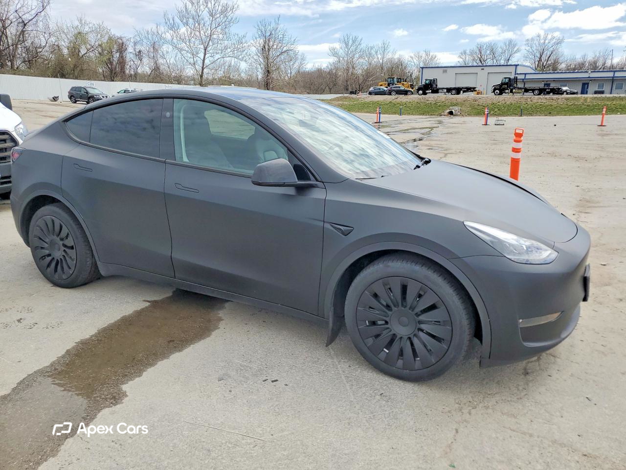 Tesla Model Y 2024