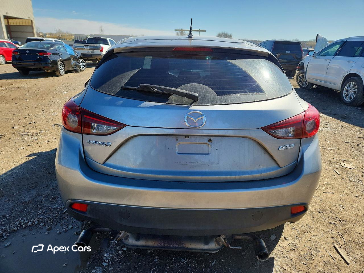 Mazda 3 2016