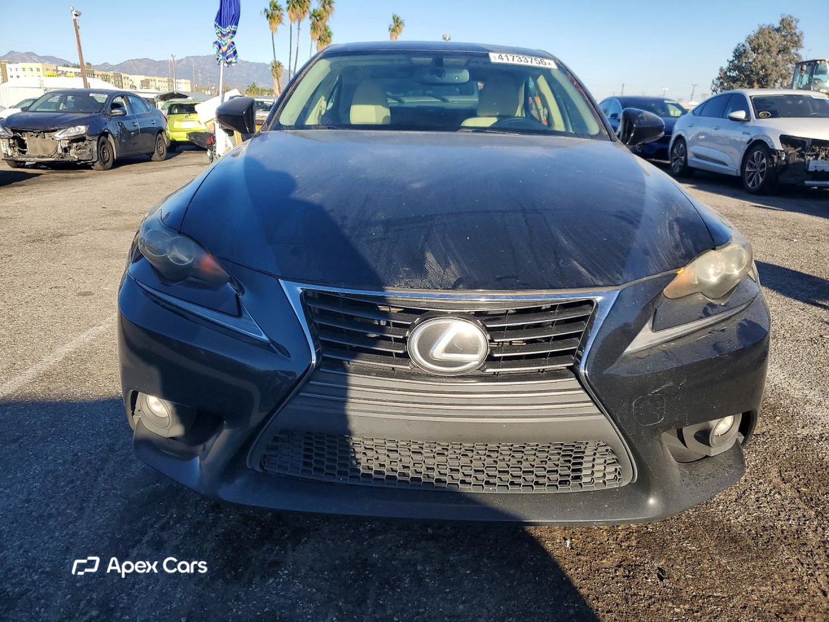 Lexus IS 2015