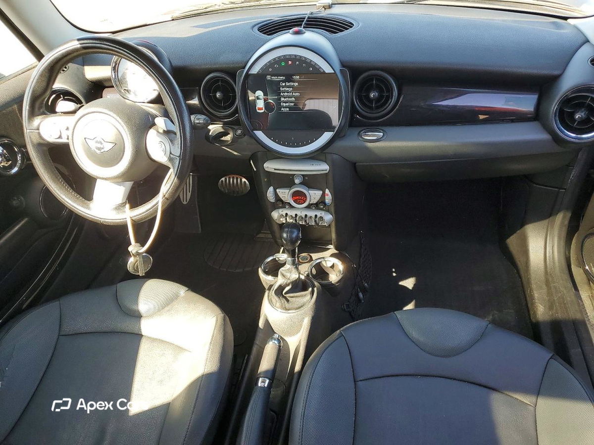 MINI Cooper 2010