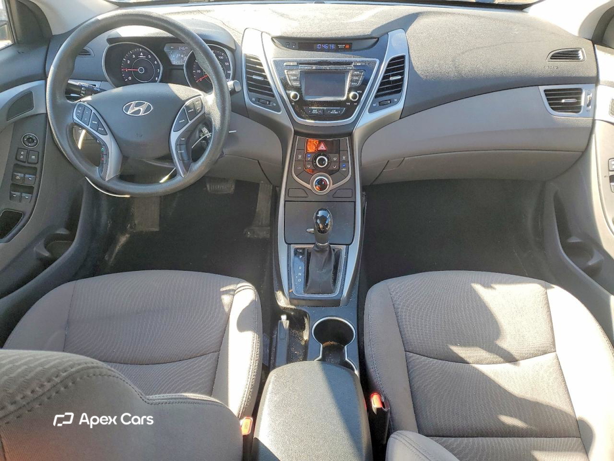 Hyundai Elantra 2016