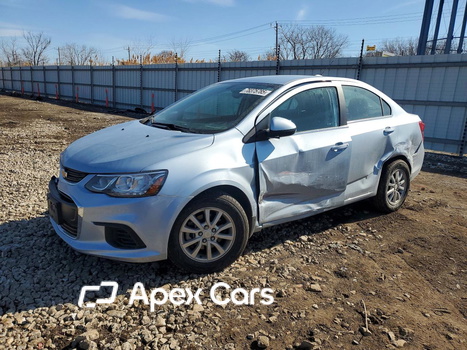 Chevrolet Sonic 2018 - Image 1 of 13