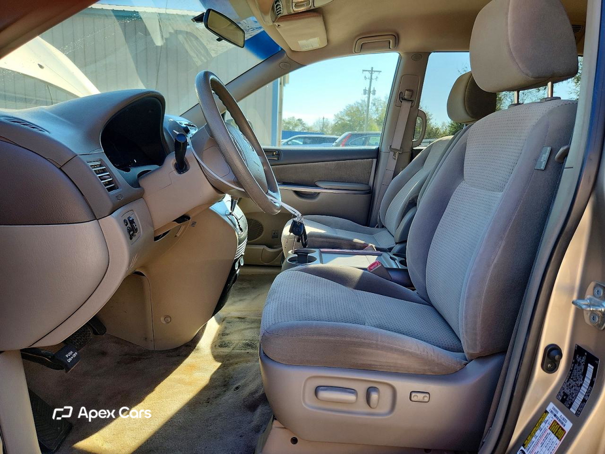 Toyota Sienna 2010