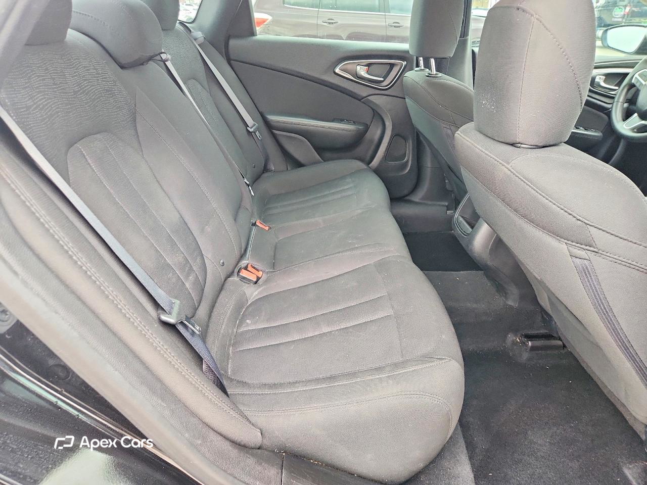 Chrysler 200 2016