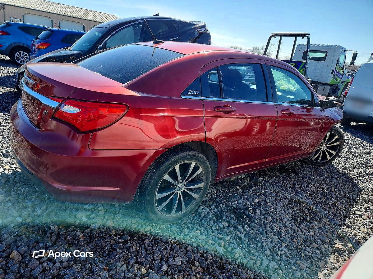 Chrysler 200 2013