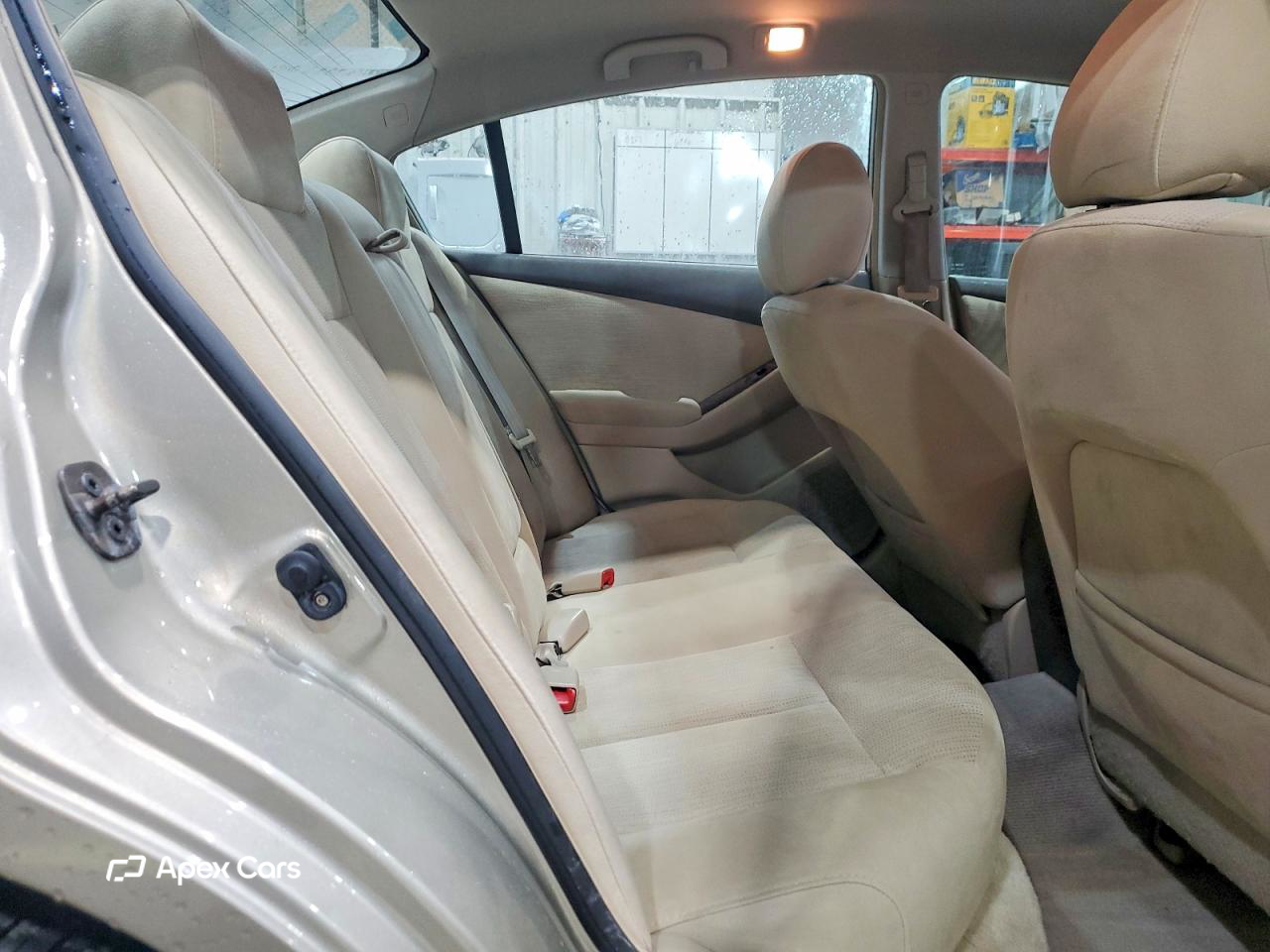 Nissan Altima 2010