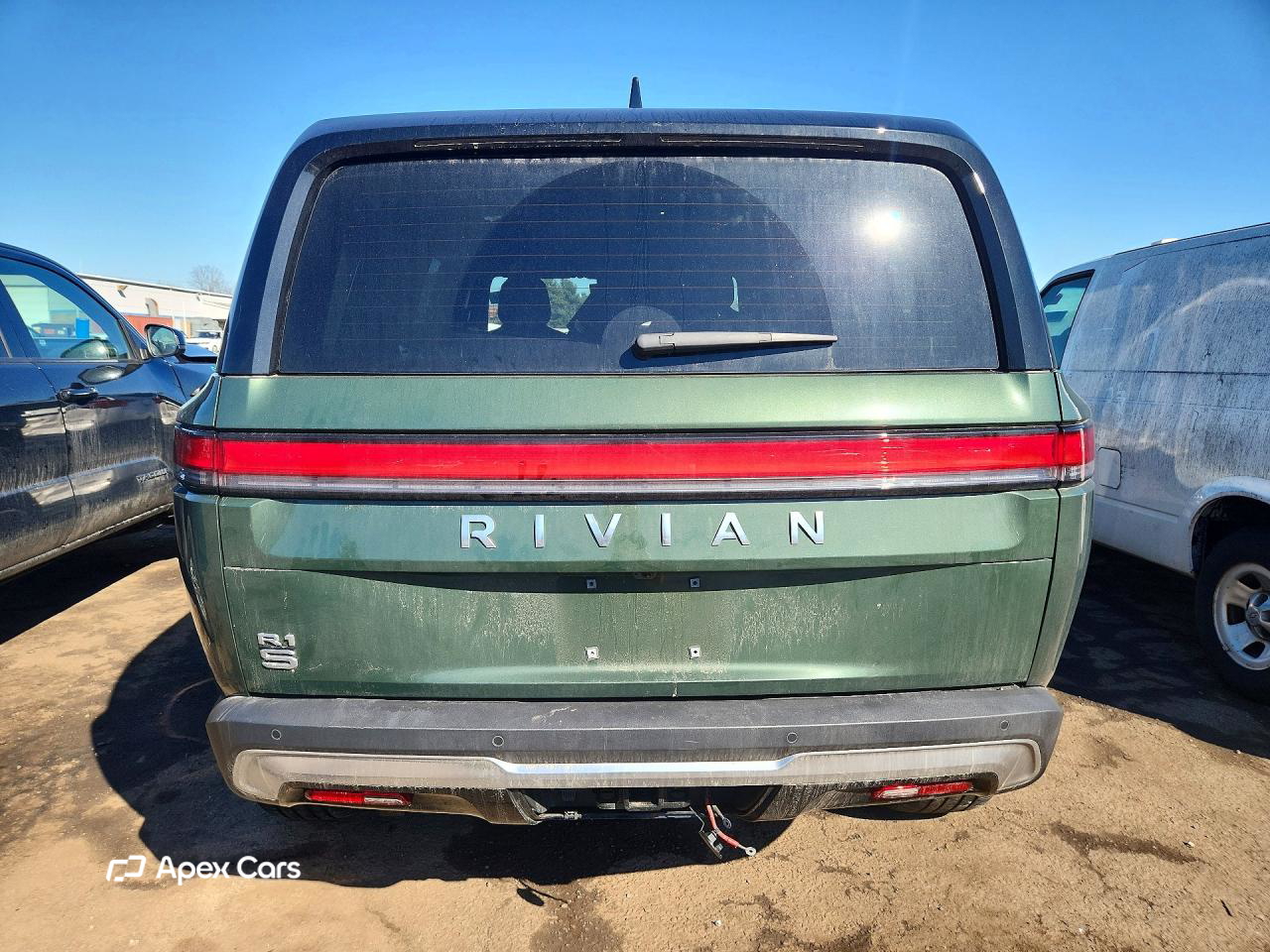 Rivian R1S 2025