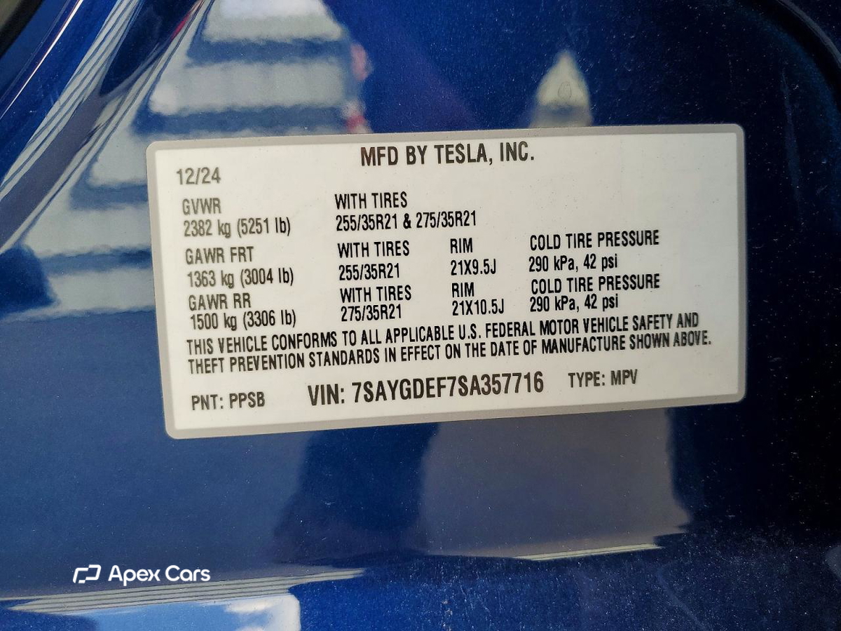 Tesla Model Y 2025