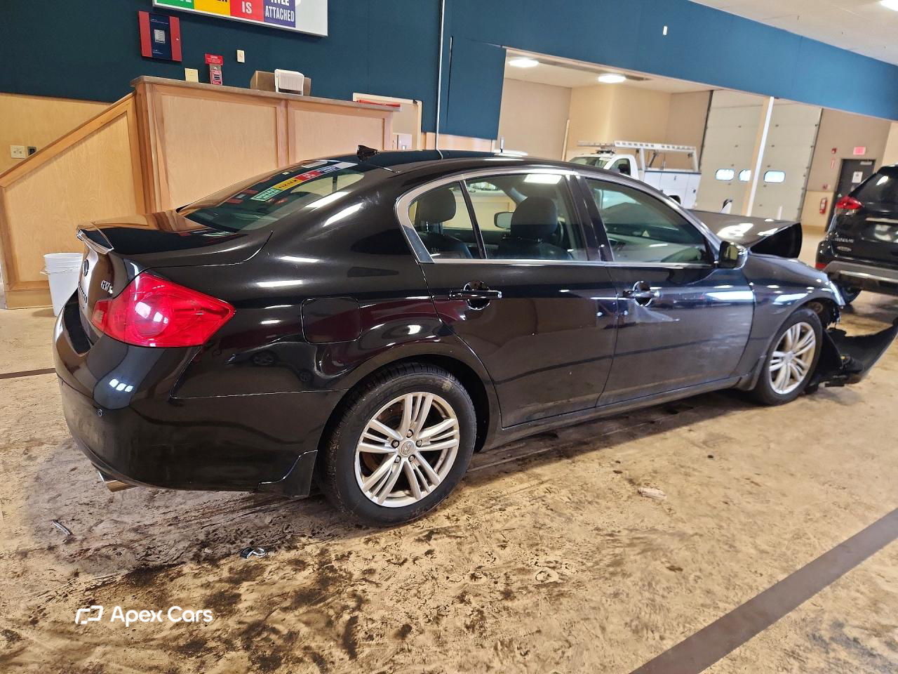 Infiniti G 2013