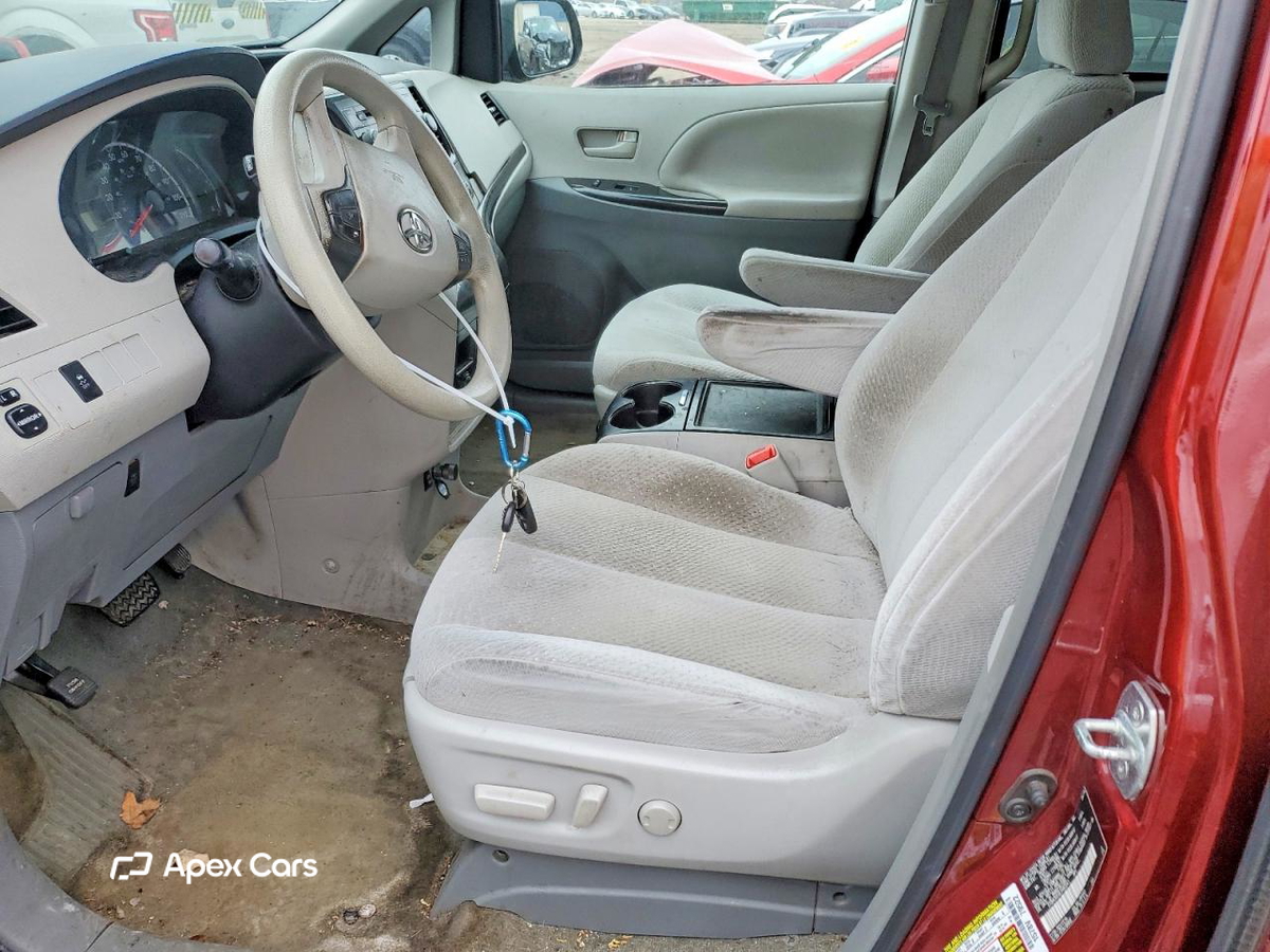 Toyota Sienna 2014