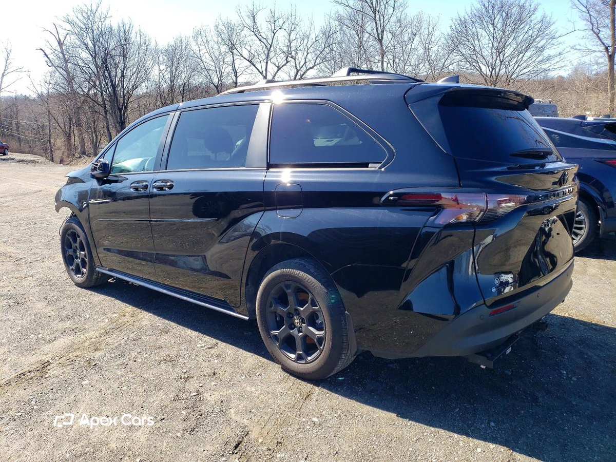 Toyota Sienna 2025