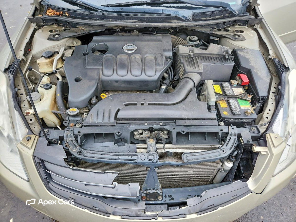 Nissan Altima 2010